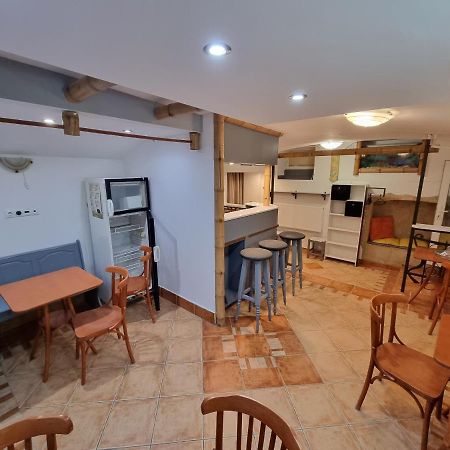 דברצן Centrum Wellness Hostel מראה חיצוני תמונה
