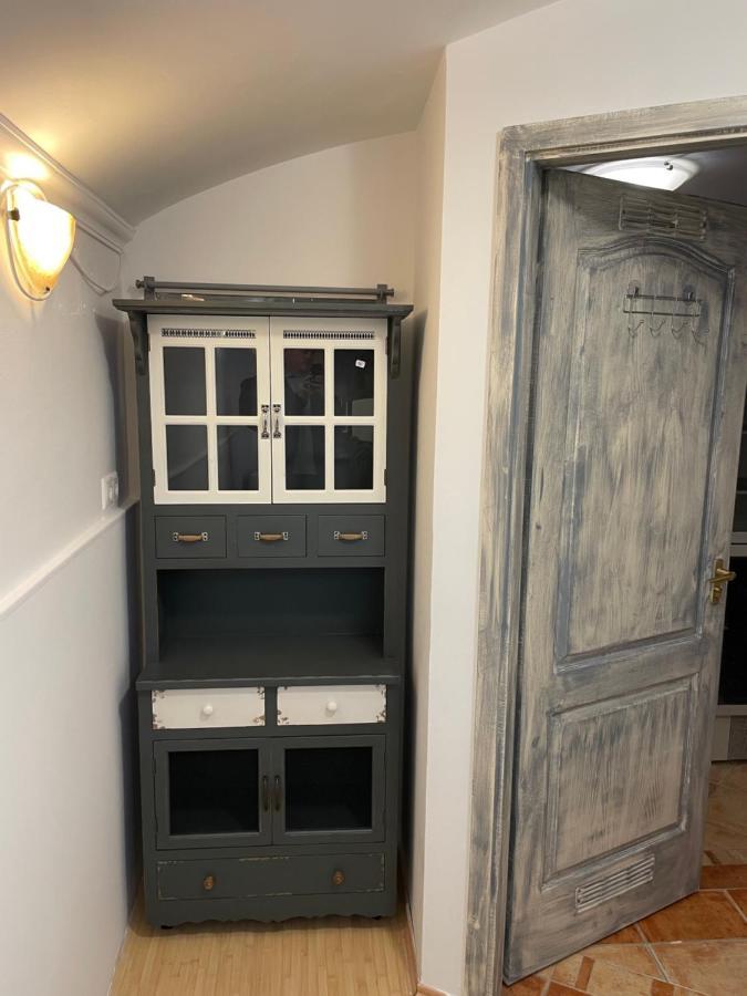 דברצן Centrum Wellness Hostel מראה חיצוני תמונה