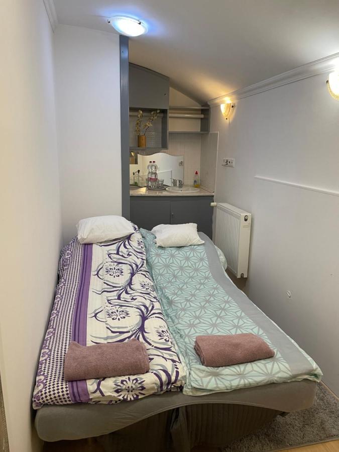 דברצן Centrum Wellness Hostel מראה חיצוני תמונה