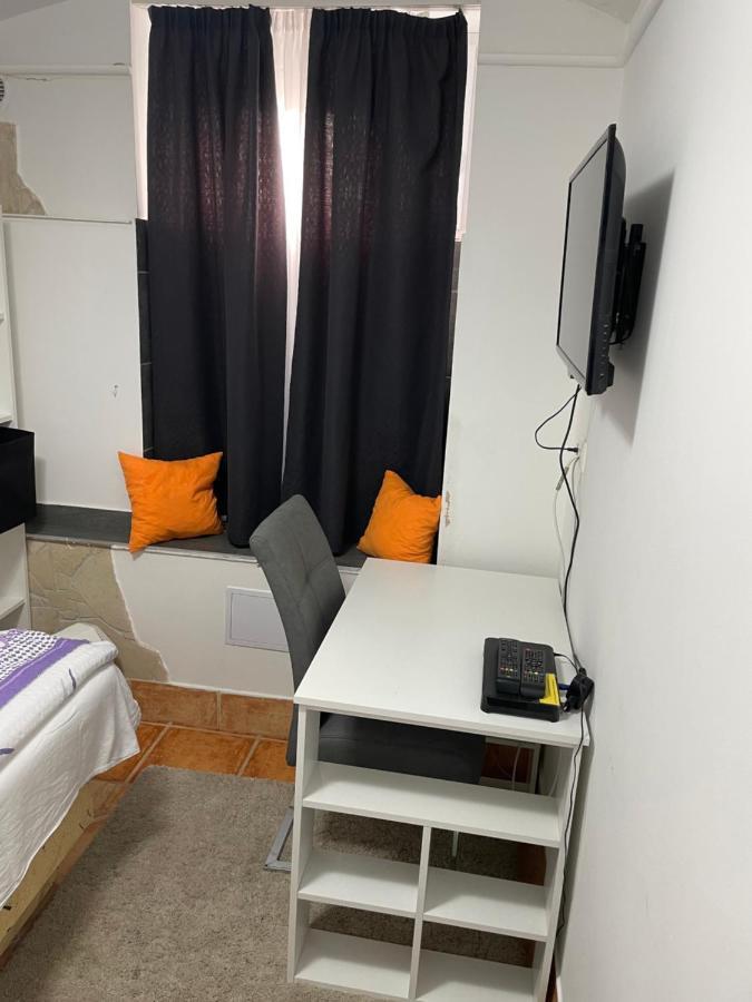 דברצן Centrum Wellness Hostel מראה חיצוני תמונה