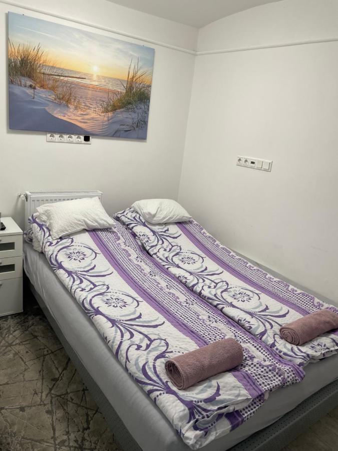 דברצן Centrum Wellness Hostel מראה חיצוני תמונה