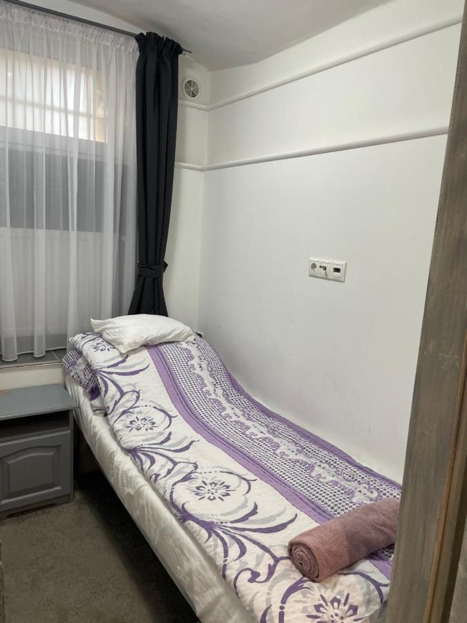 דברצן Centrum Wellness Hostel מראה חיצוני תמונה