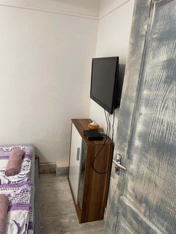 דברצן Centrum Wellness Hostel מראה חיצוני תמונה