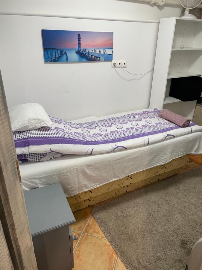 דברצן Centrum Wellness Hostel מראה חיצוני תמונה